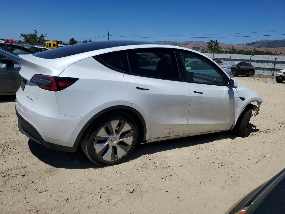 2023 TESLA MODEL Y 3