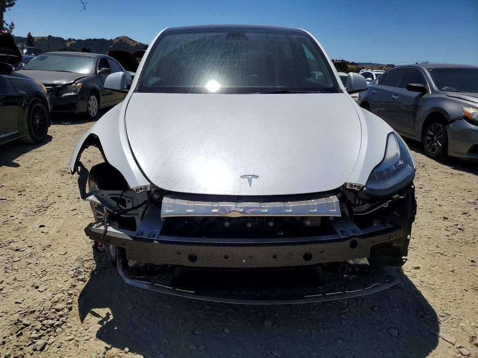 2023 TESLA MODEL Y 5
