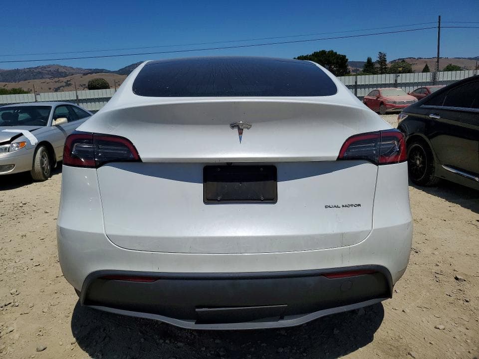 2023 TESLA MODEL Y 6