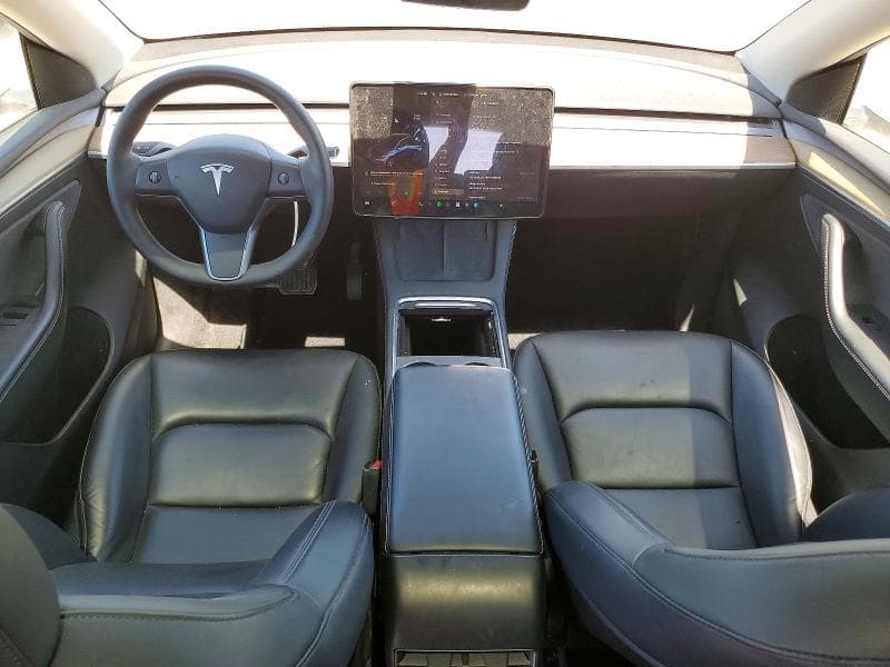 2023 TESLA MODEL Y 8