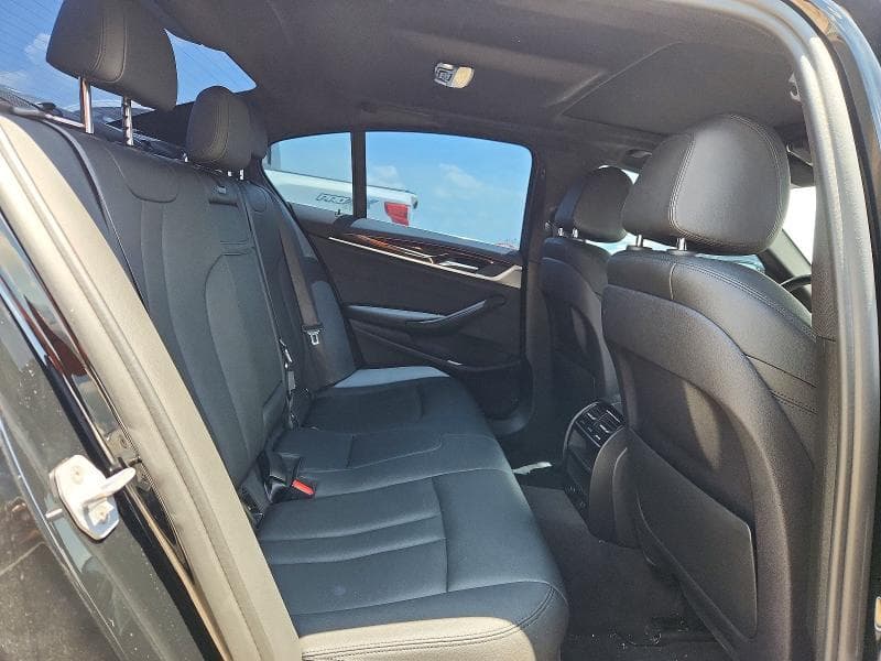 2019 BMW 530E 10