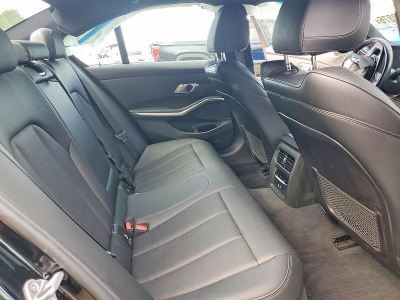 2023 BMW 330I 10