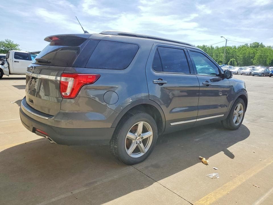 2018 FORD EXPLORER XLT 3