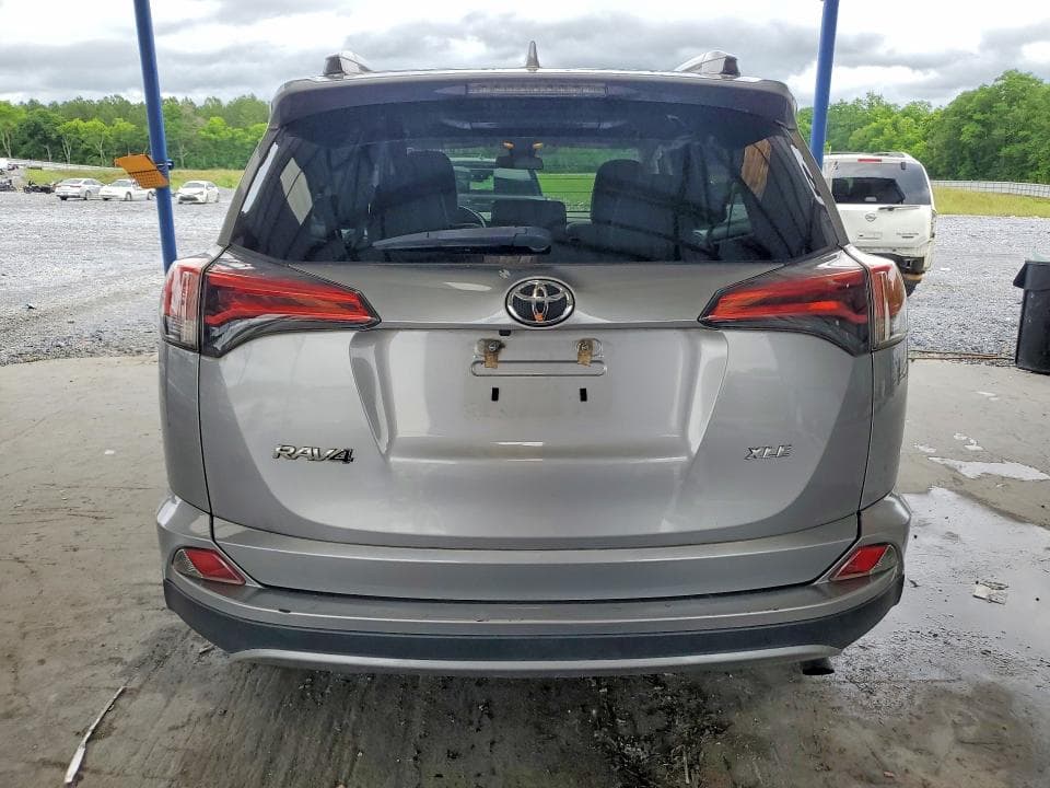 2017 TOYOTA RAV4 XLE XLE 6