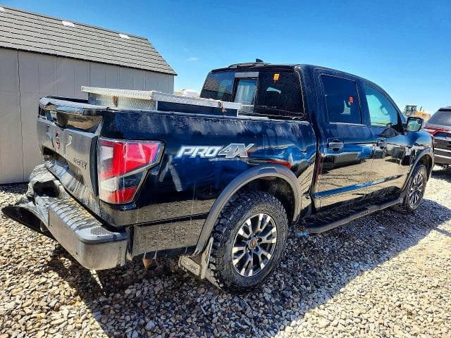 2023 NISSAN TITAN PRO-4X 3