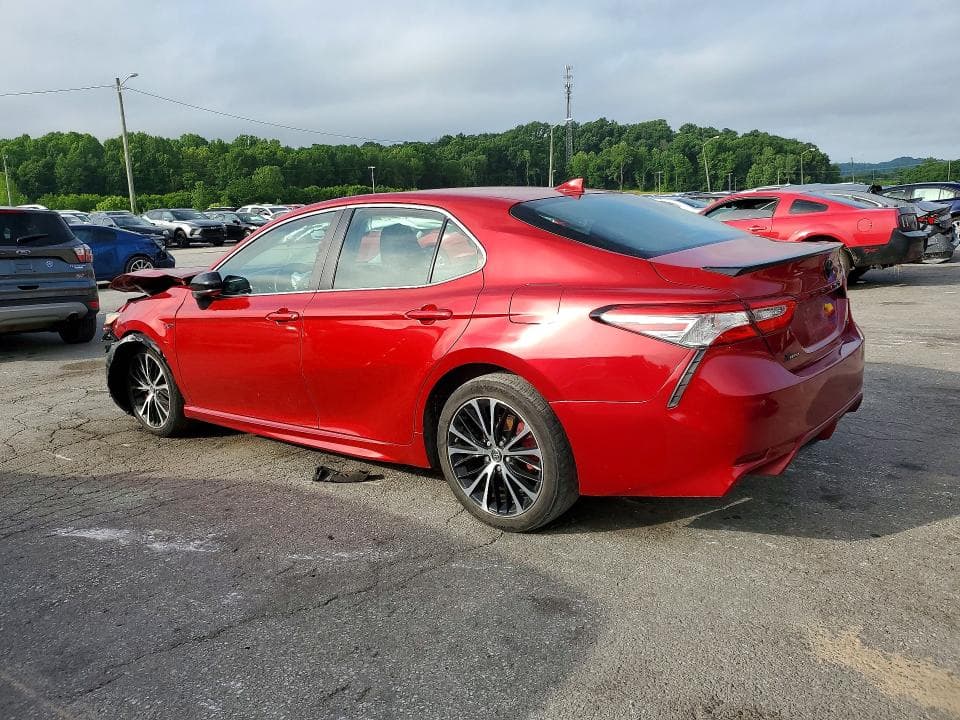 2020 TOYOTA CAMRY SE 2