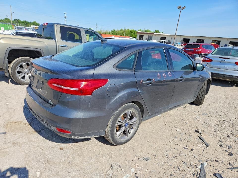2017 FORD FOCUS SE 3