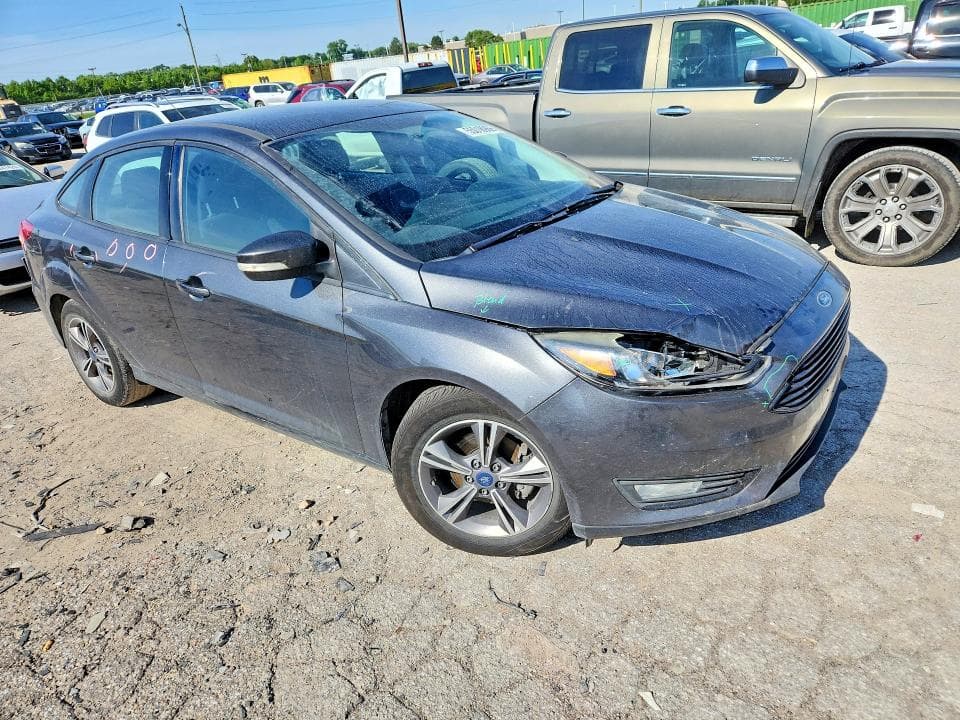 2017 FORD FOCUS SE 4