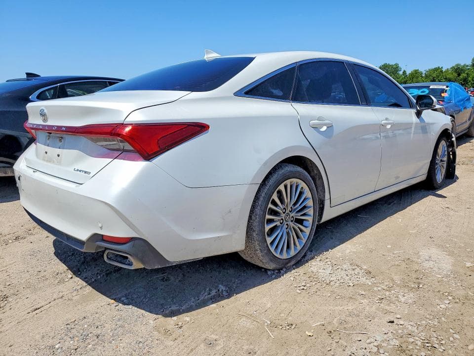 2019 TOYOTA AVALON LIMITED LIMITED 3