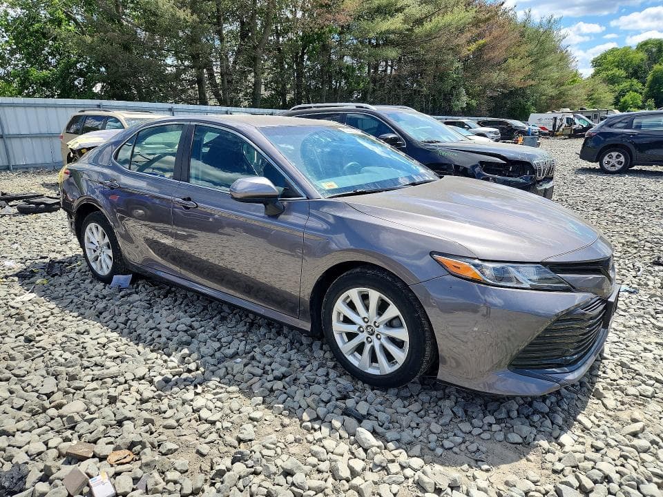 2018 TOYOTA CAMRY LE LE 4