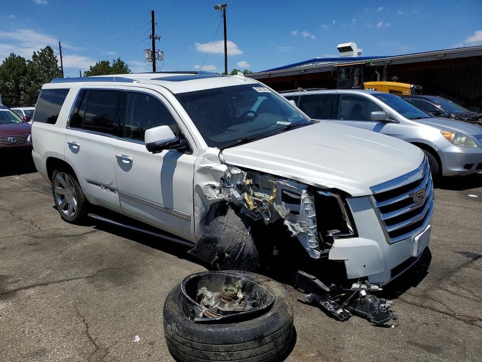 2020 CADILLAC ESCALADE PREMIUM LUXURY 4