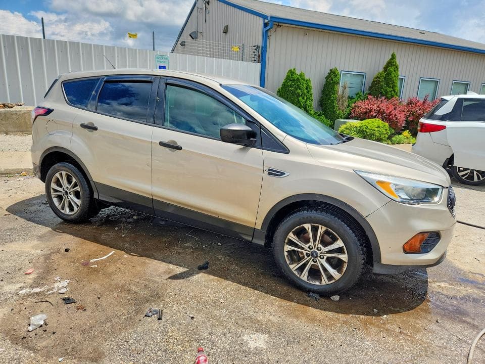 2017 FORD ESCAPE S 4