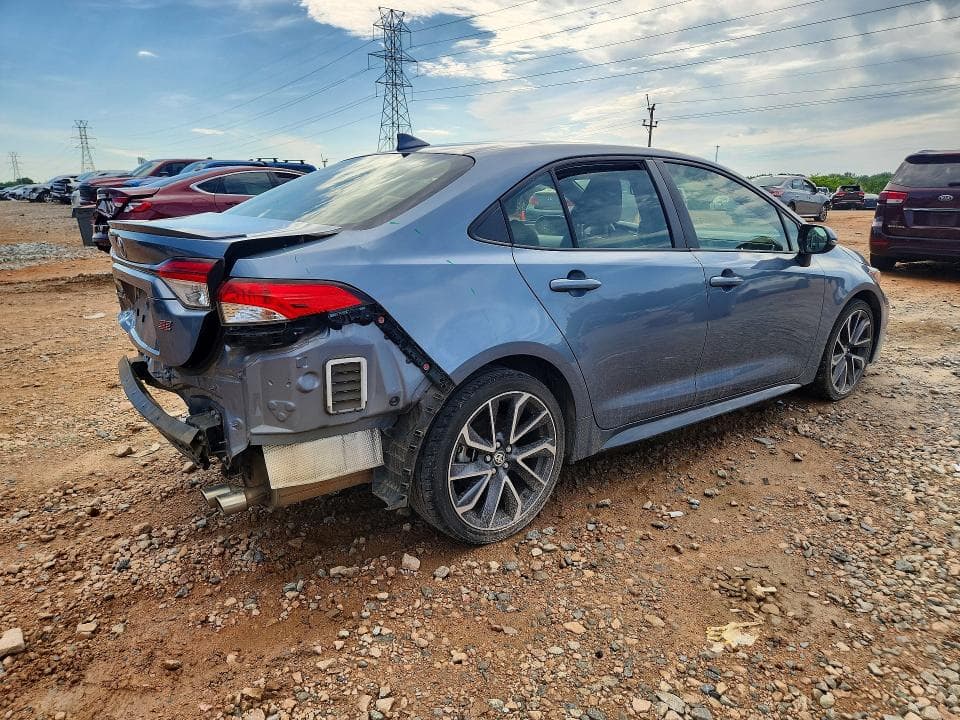 2020 TOYOTA COROLLA SE SE 3