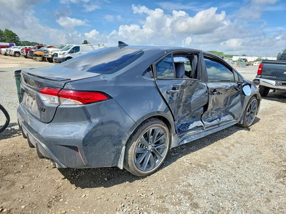 2025 TOYOTA COROLLA SE SE 3