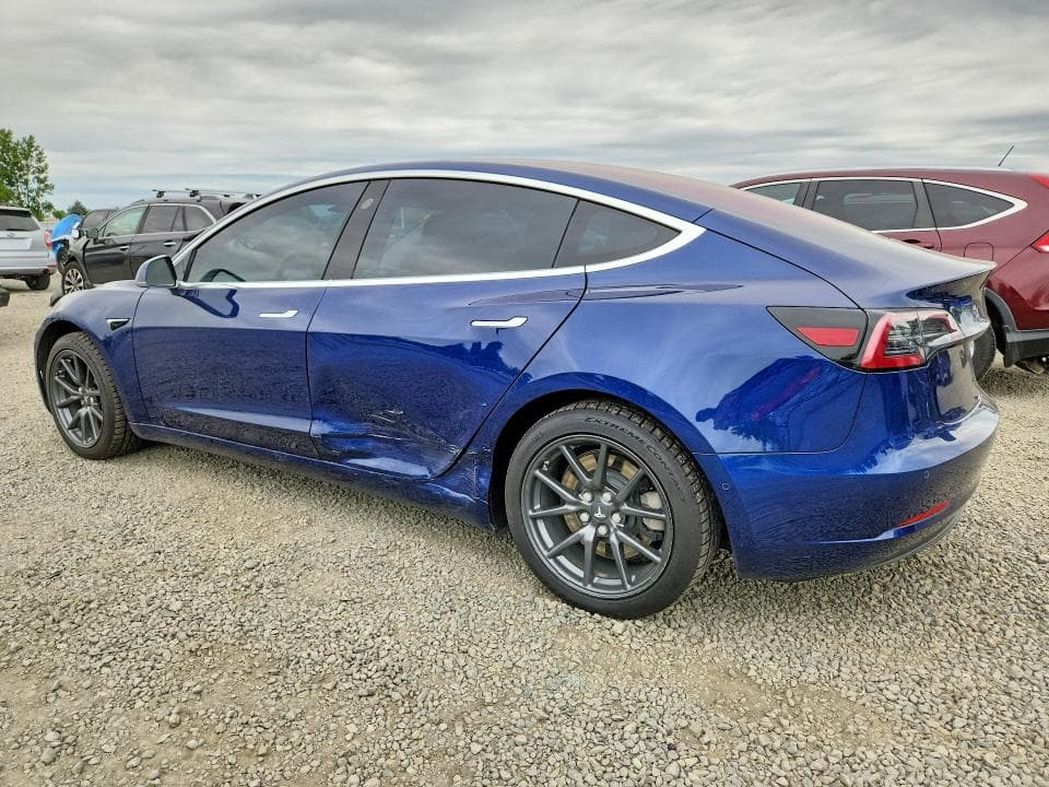2018 TESLA MODEL 3 2