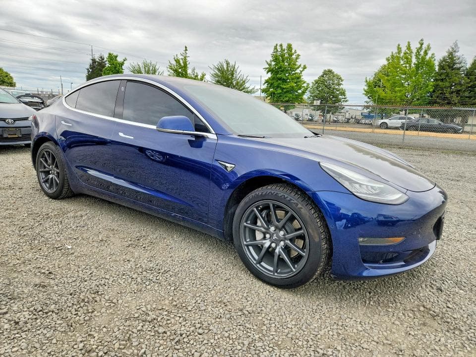 2018 TESLA MODEL 3 4