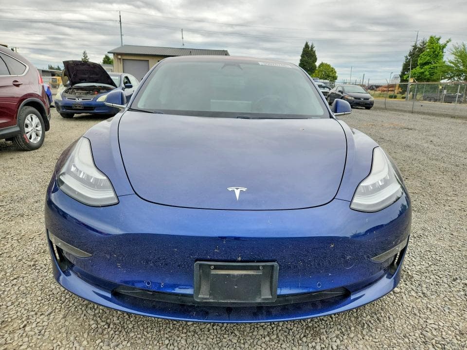 2018 TESLA MODEL 3 5