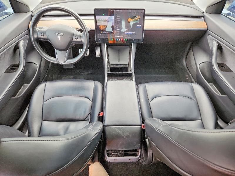 2018 TESLA MODEL 3 8