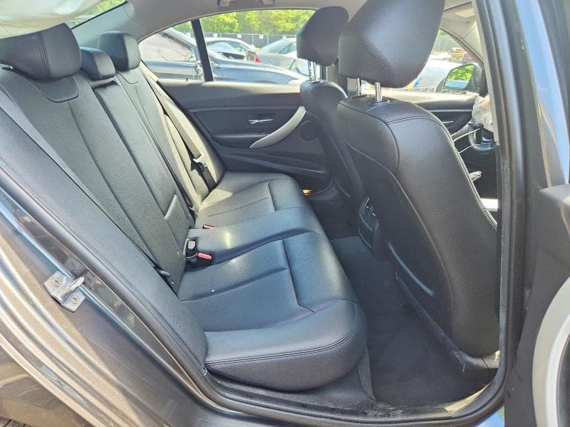 2018 BMW 320 XI 10
