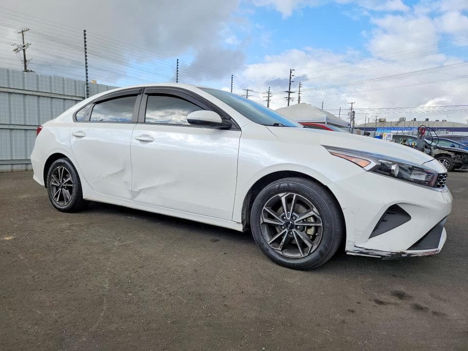 2023 KIA FORTE LXS 4