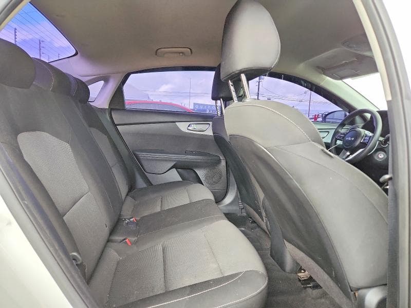 2023 KIA FORTE LXS 10
