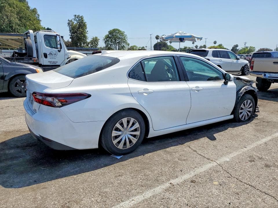 2024 TOYOTA CAMRY LE 3