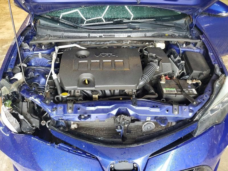 2017 TOYOTA COROLLA SE 11