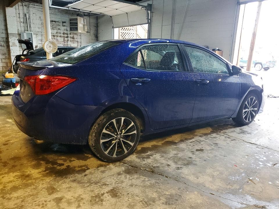 2017 TOYOTA COROLLA SE 3