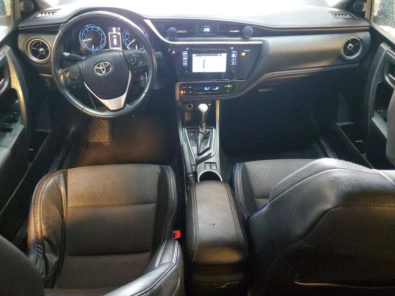 2017 TOYOTA COROLLA SE 8