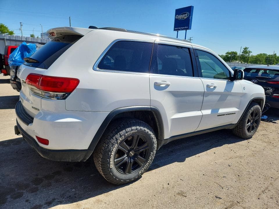 2017 JEEP GRAND CHEROKEE LAREDO 3