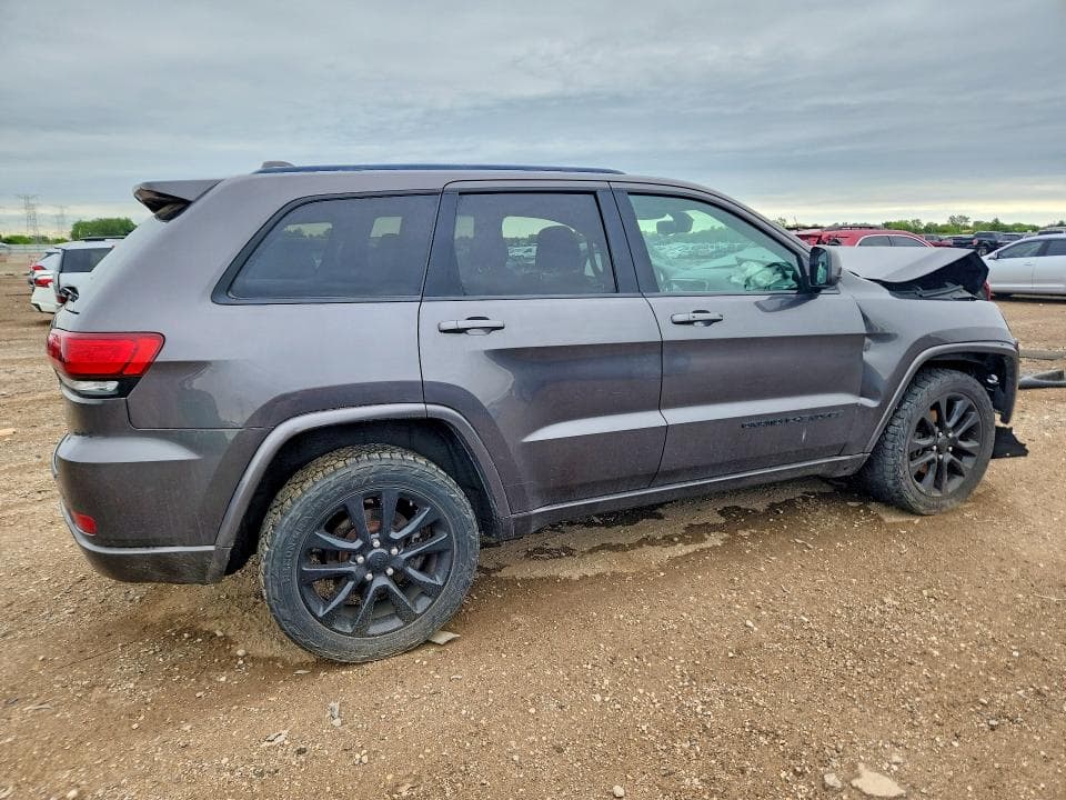 2019 JEEP GRAND CHEROKEE LAREDO 3