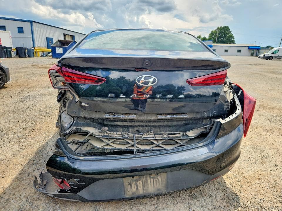 2020 HYUNDAI ELANTRA SE 6