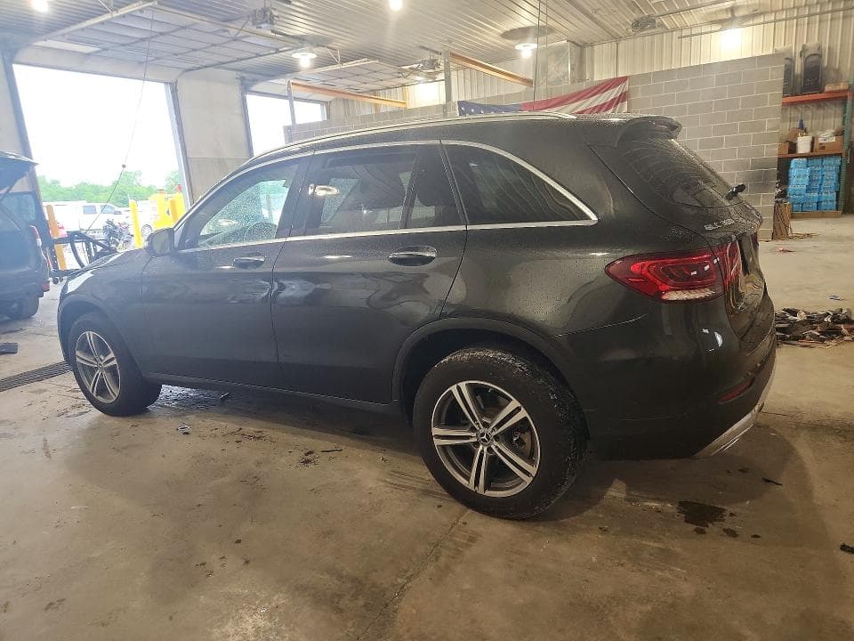 2020 MERCEDES-BENZ GLC 300 2