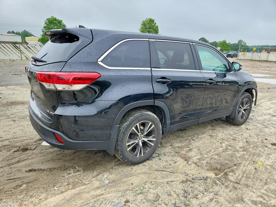 2019 TOYOTA HIGHLANDER LE PLUS LE PLUS 3