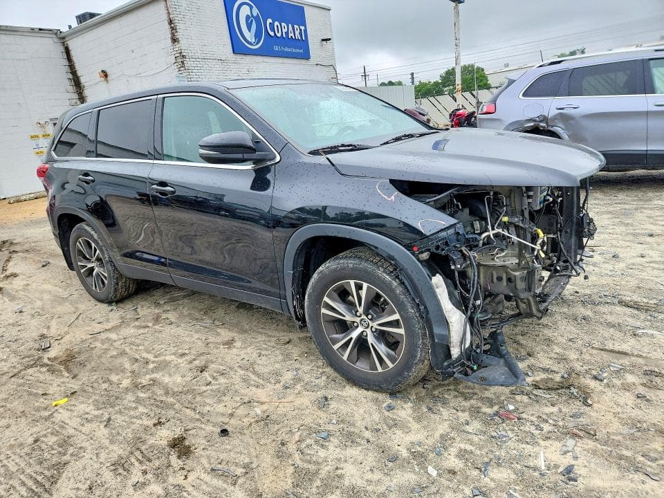 2019 TOYOTA HIGHLANDER LE PLUS LE PLUS 4