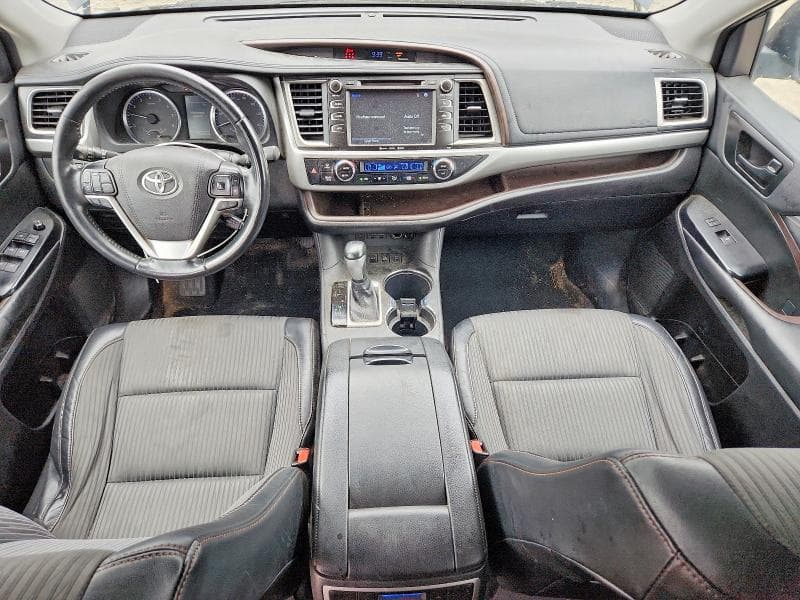 2019 TOYOTA HIGHLANDER LE PLUS LE PLUS 8