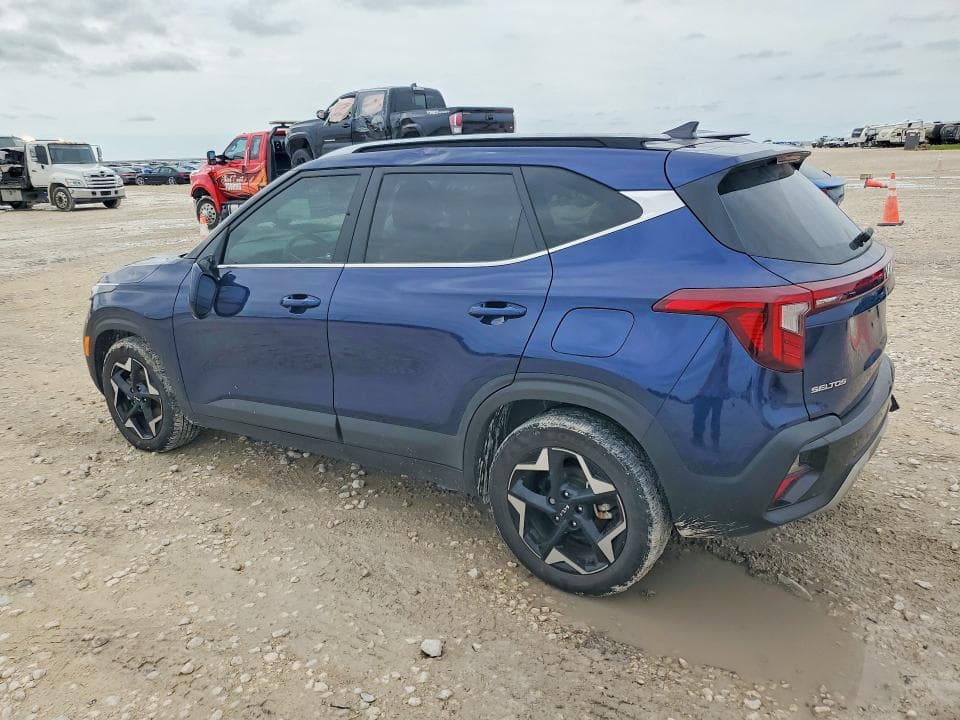 2024 KIA SELTOS EX 2
