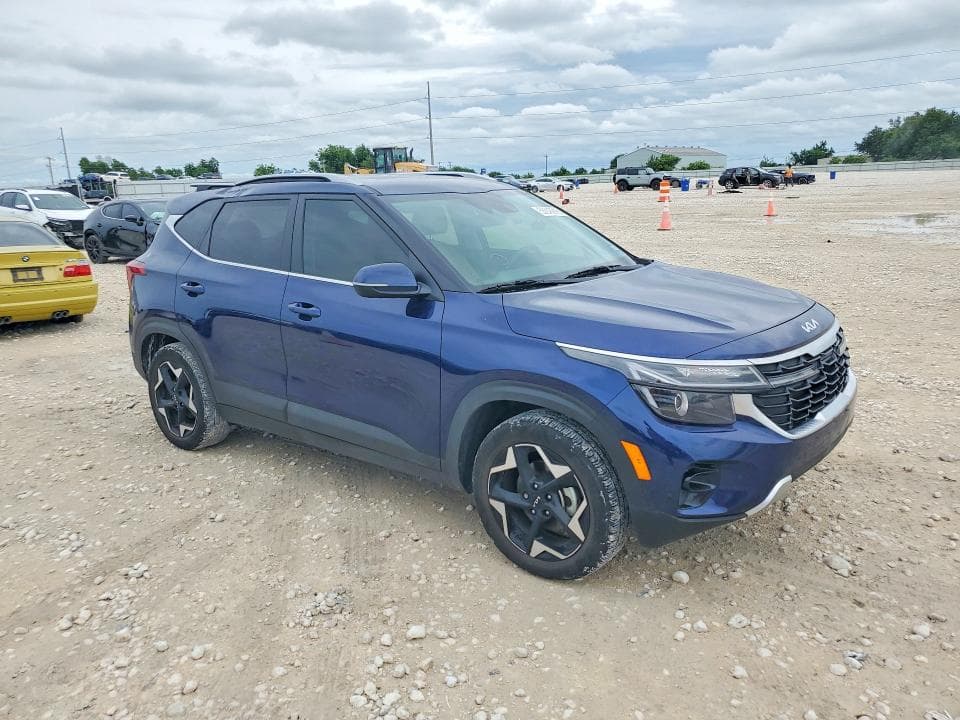 2024 KIA SELTOS EX 4