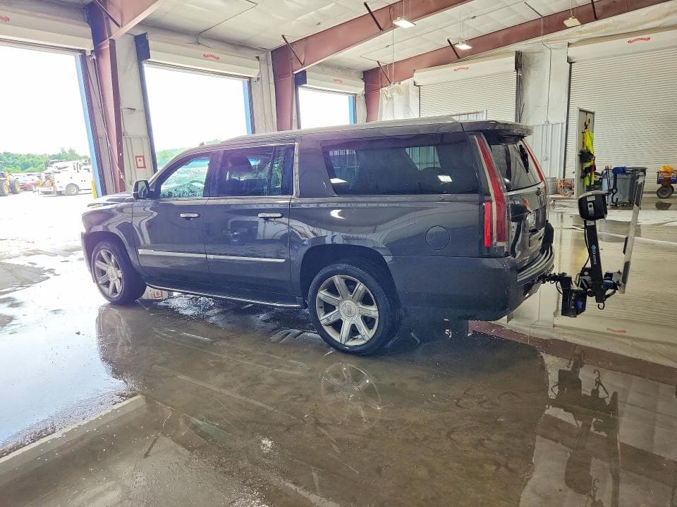 2018 CADILLAC ESCALADE ESV LUXURY 2