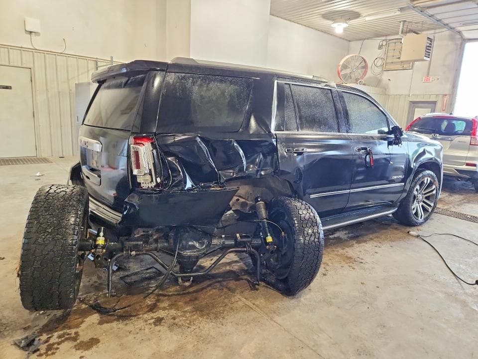 2017 GMC YUKON DENALI 3