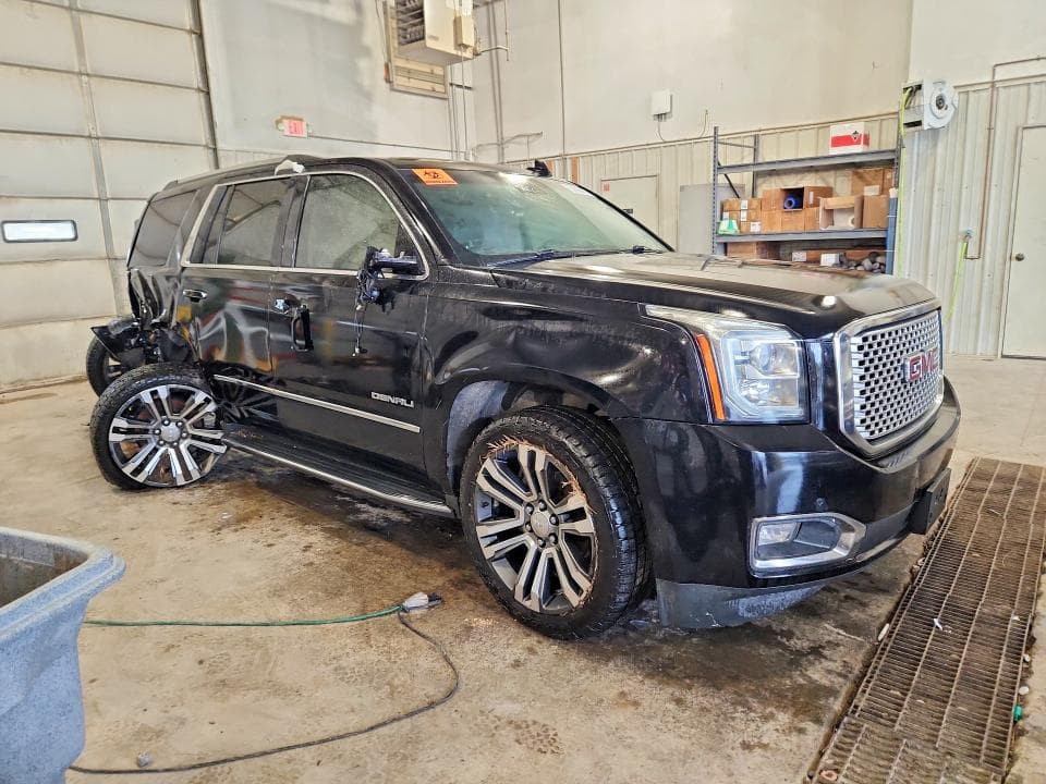 2017 GMC YUKON DENALI 4
