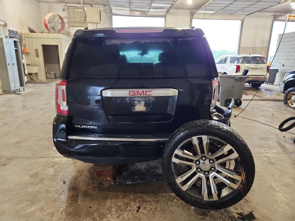 2017 GMC YUKON DENALI 6