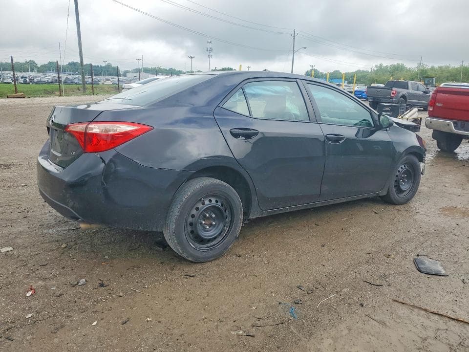 2018 TOYOTA COROLLA LE 3