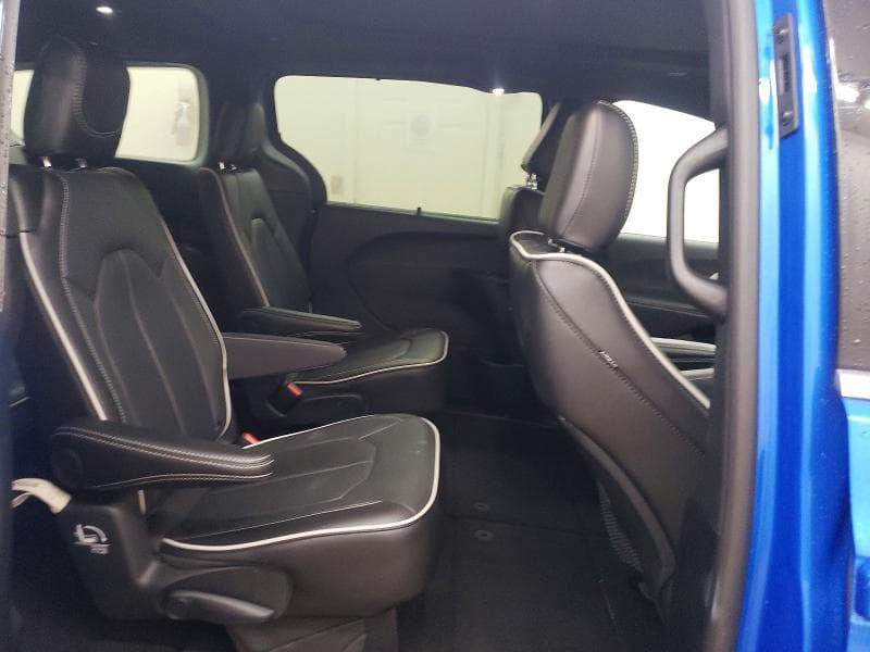 2026 CHRYSLER PACIFICA LIMITED 11
