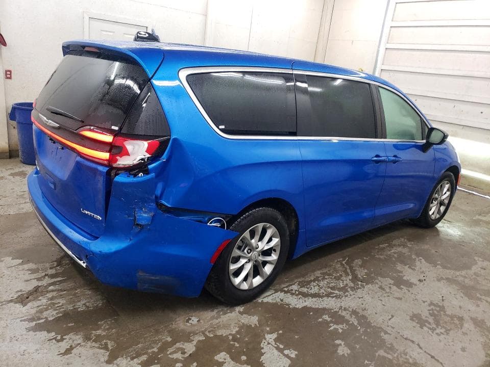 2026 CHRYSLER PACIFICA LIMITED 3