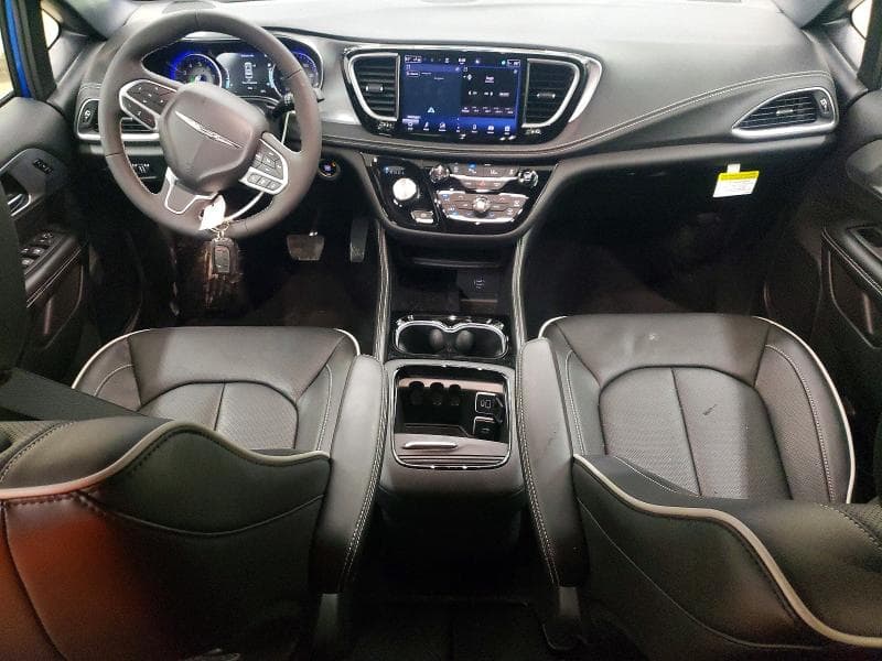2026 CHRYSLER PACIFICA LIMITED 8