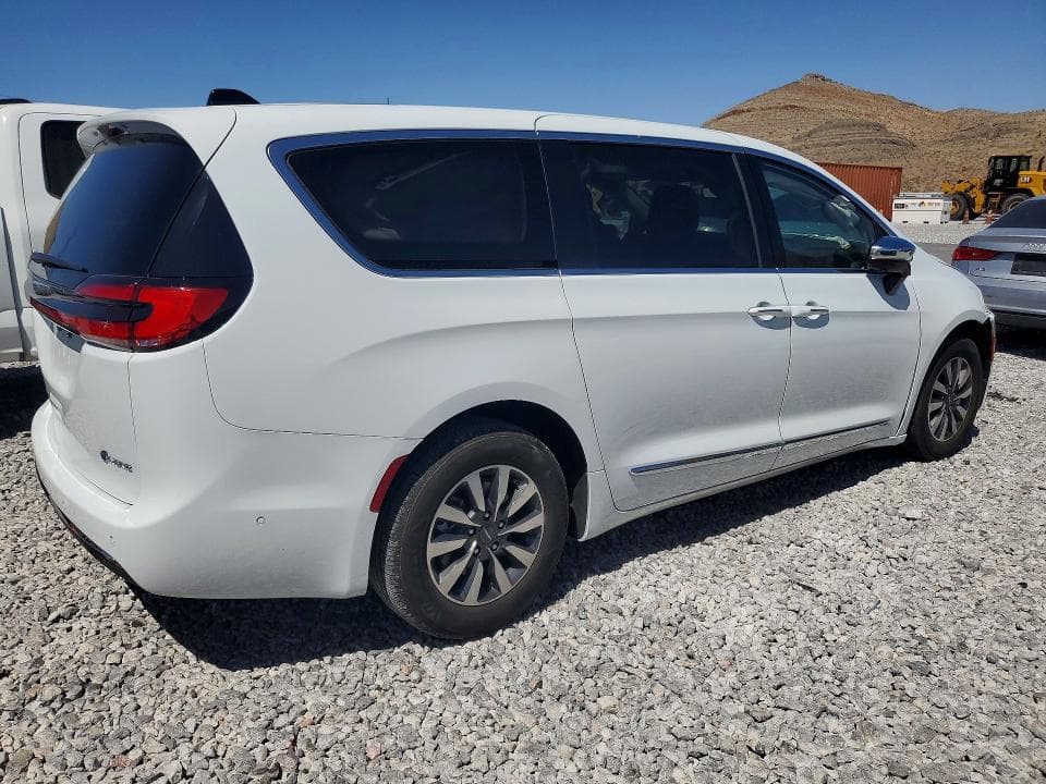 2023 CHRYSLER PACIFICA HYBRID PINNACLE 4