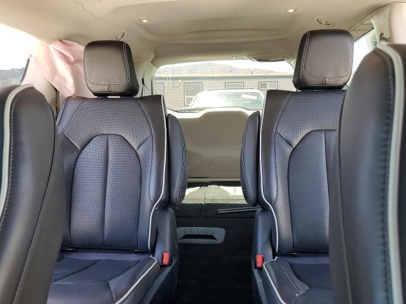 2023 CHRYSLER PACIFICA HYBRID PINNACLE 11