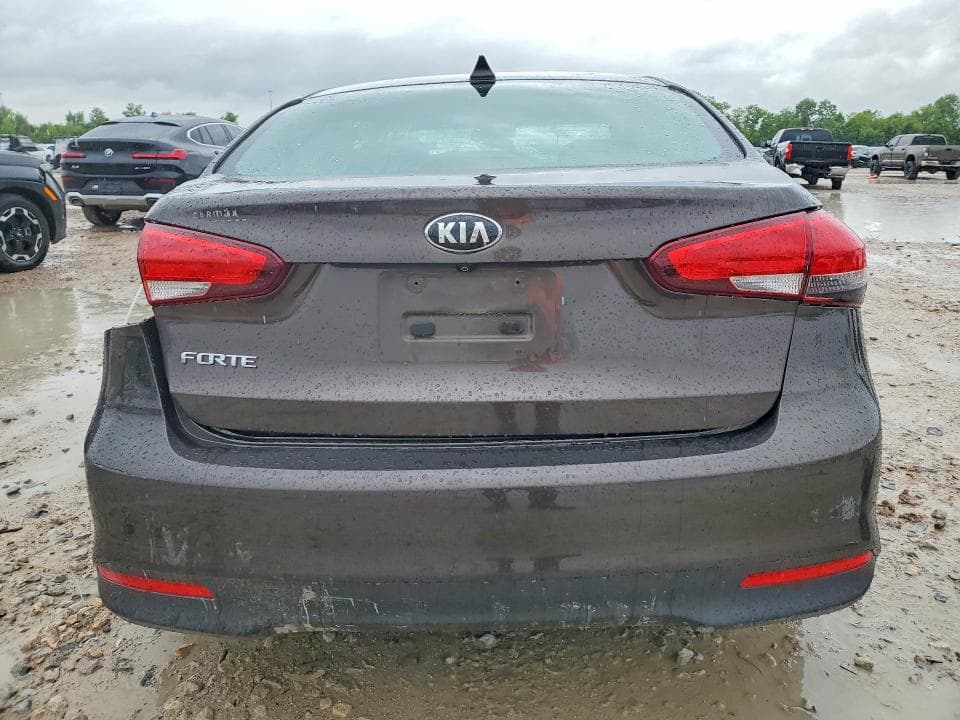 2018 KIA FORTE LX 6