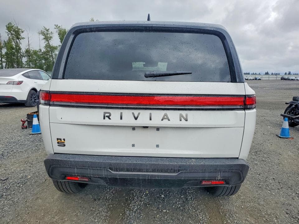 2026 RIVIAN R1S PREMIUM 6